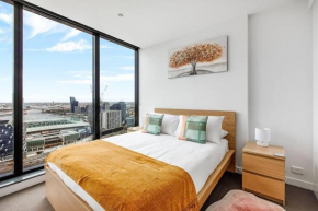 The Spencer Suite - Cityscape Panorama with Pool